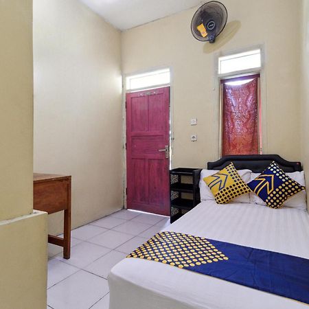 Hotel Spot On 92832 Al Mahira Syariah Majalengka Exterior foto