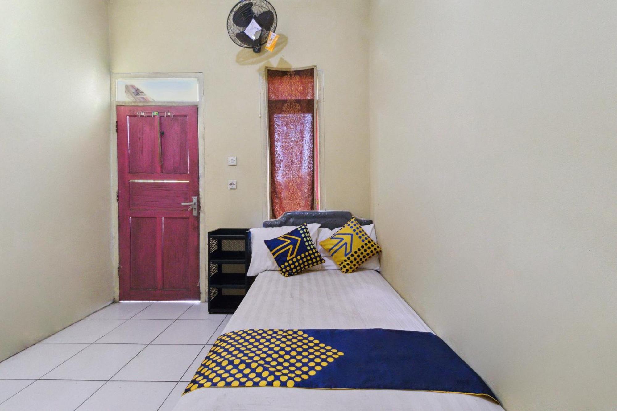 Hotel Spot On 92832 Al Mahira Syariah Majalengka Exterior foto